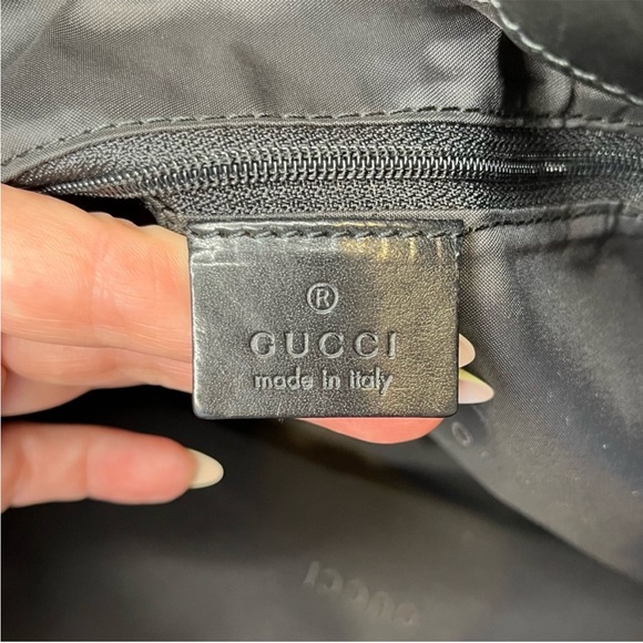 Gucci Bamboo Black Nylon Vintage 2-Way Shoulder Bag - Picture 15 of 16